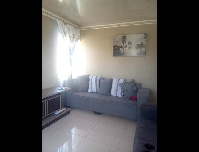 2 BEDROOM HOUSE FOR SALE IN PALM SPRINGS